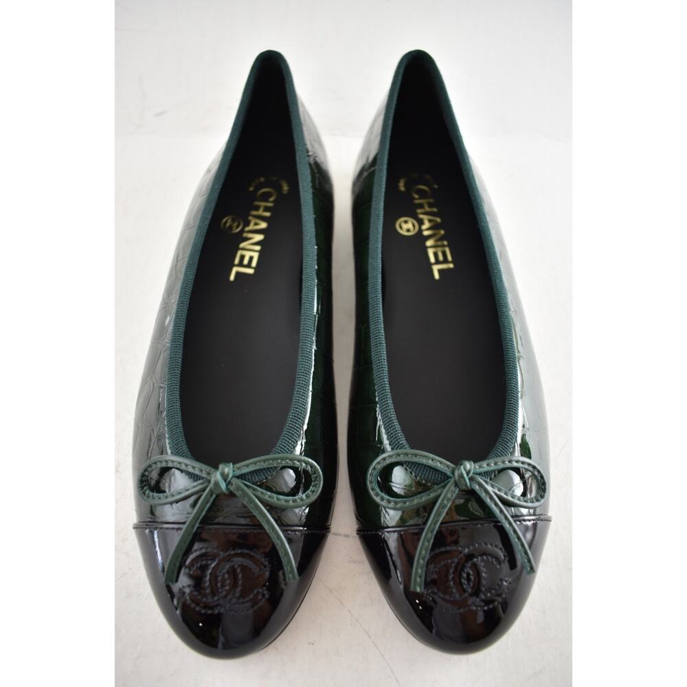 Chanel 26A Dark Green Black Crocodile Patent CC Logo Ballet Ballerina Flat 37.5 - Picture 14 of 16